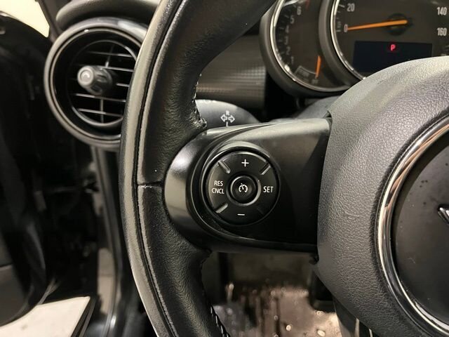 
 2017 MINI Cooper 3-door Base full									