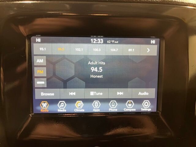 
 2020 Jeep Compass Latitude full									