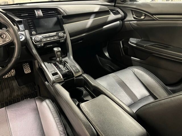 
 2020 Honda Civic Sport Touring full									