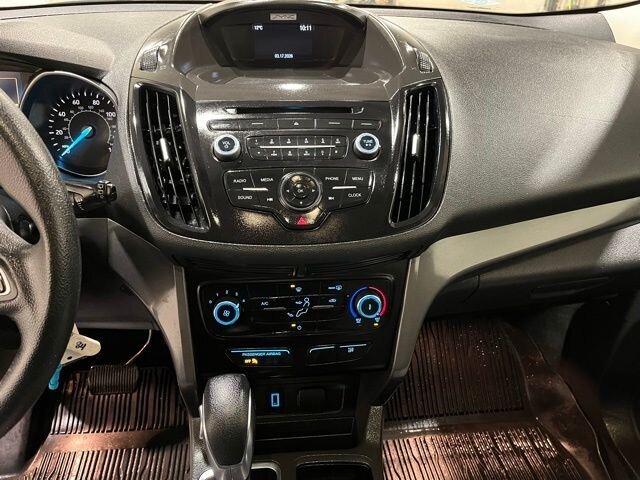 
 2018 Ford Escape S full									