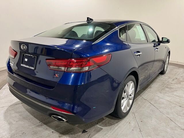 
 2018 Kia Optima S full									