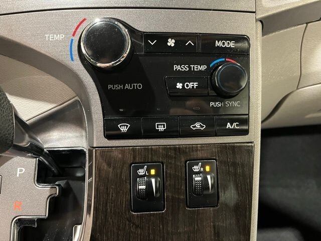 
 2014 Toyota Venza XLE full									