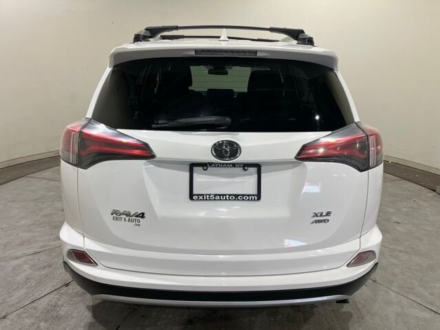 
 2017 Toyota RAV4 XLE full									
