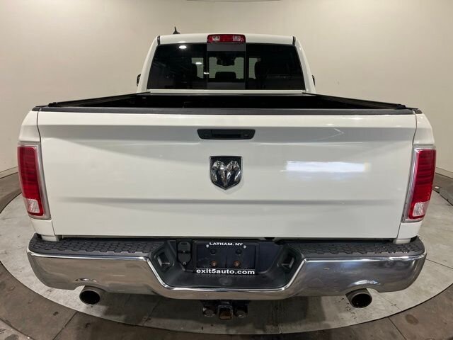 
 2016 RAM 1500 Laramie full									