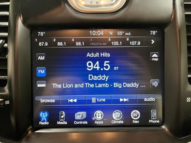 
 2016 Chrysler 300 Series Limited full									