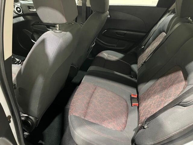 
 2018 Chevrolet Sonic LT Manual full									