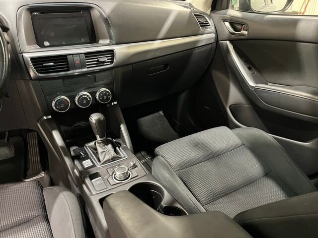 
 2016 Mazda CX-5 Touring full									