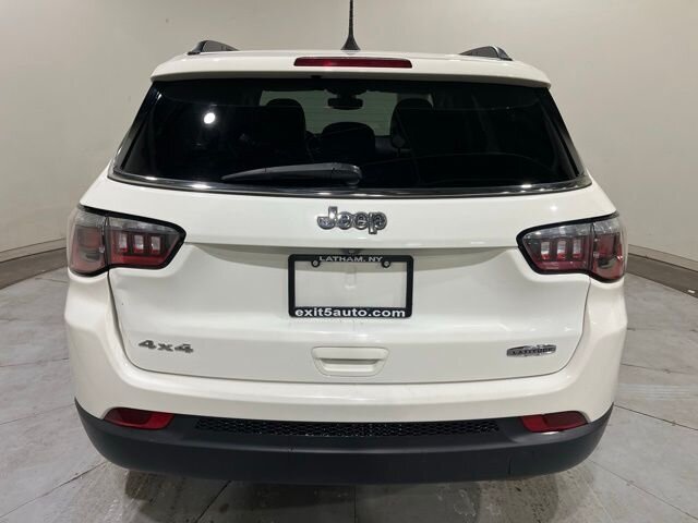 
 2020 Jeep Compass Latitude full									