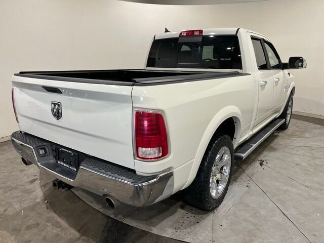 
 2016 RAM 1500 Laramie full									
