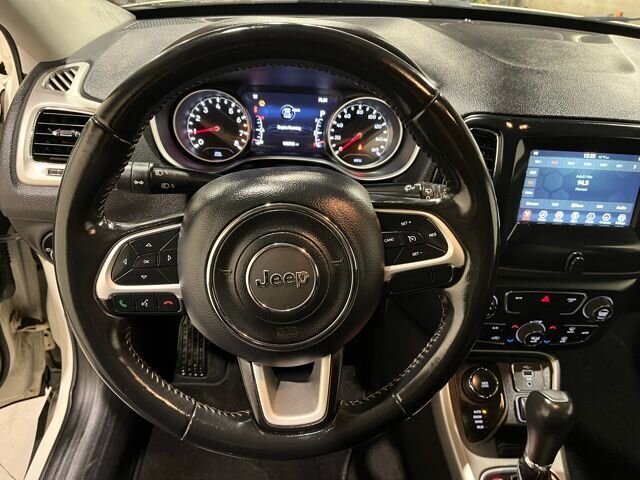 
 2020 Jeep Compass Latitude full									