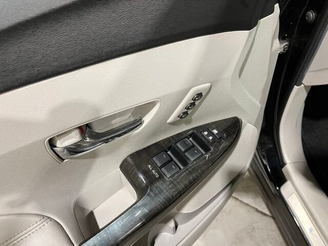 
 2014 Toyota Venza XLE full									