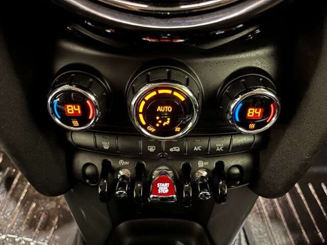 
 2017 MINI Cooper 3-door Base full									