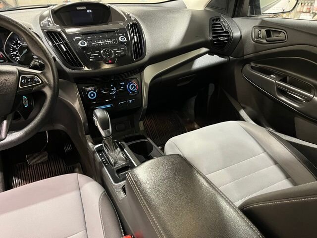 
 2018 Ford Escape S full									