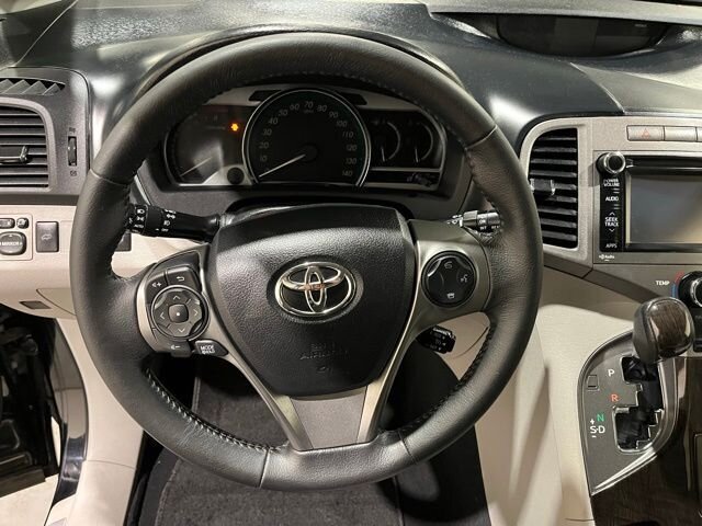 
 2014 Toyota Venza XLE full									