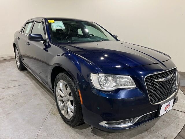 
 2016 Chrysler 300 Series Limited full									