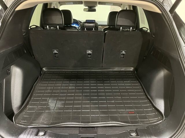 
 2020 Ford Escape Hybrid Titanium Hybrid full									