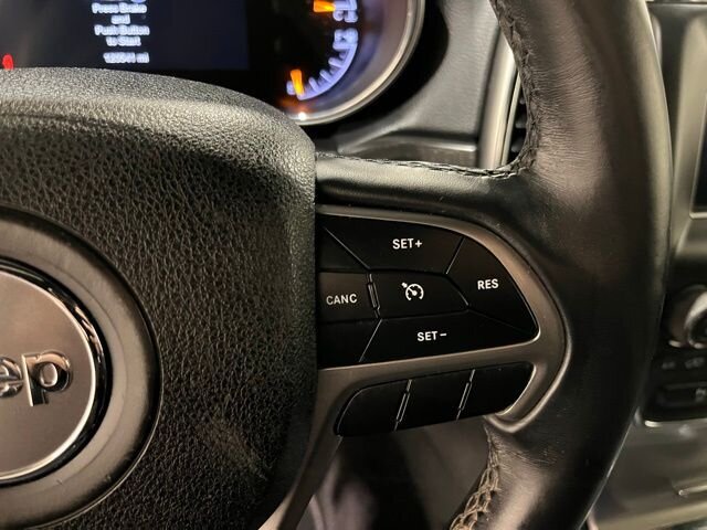 
 2018 Jeep Grand Cherokee Laredo E full									