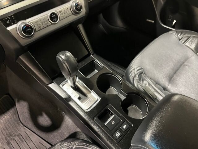 
 2016 Subaru Outback 2.5i Limited full									