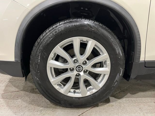 
 2020 Nissan Rogue SV full									