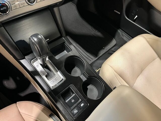 
 2016 Subaru Outback 2.5i Limited full									