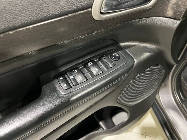 
 2018 Jeep Grand Cherokee Laredo E full									