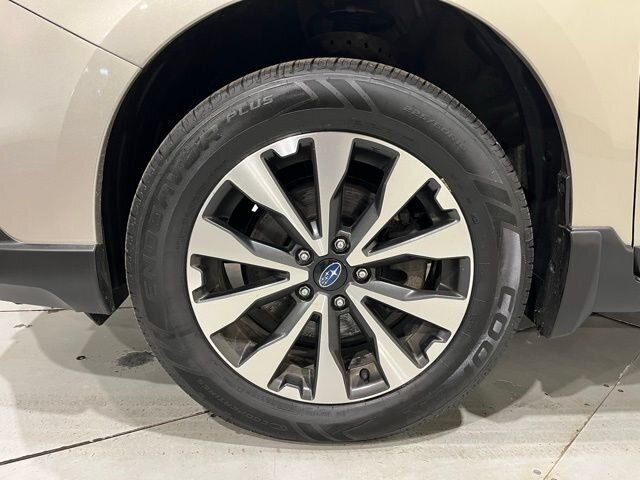 
 2016 Subaru Outback 2.5i Limited full									