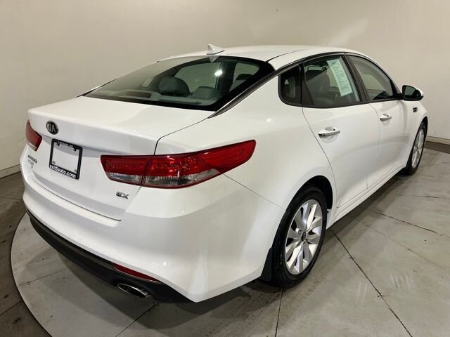 
 2016 Kia Optima EX full									