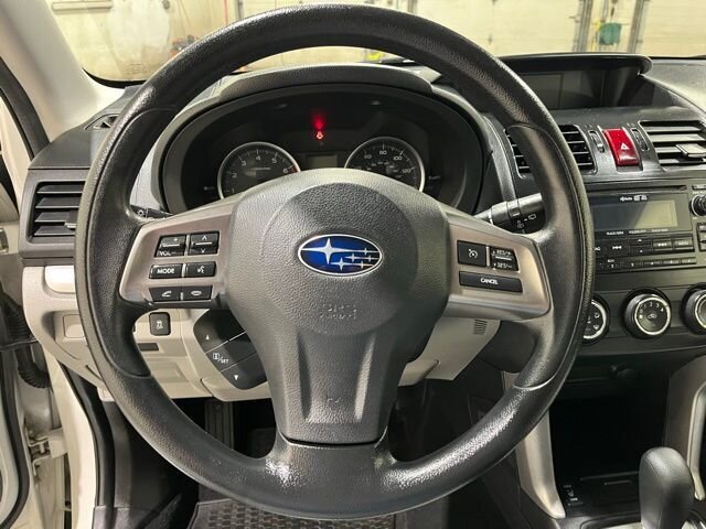 
 2014 Subaru Forester 2.5i Premium full									