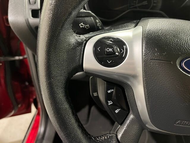 
 2015 Ford C-MAX Hybrid SE full									