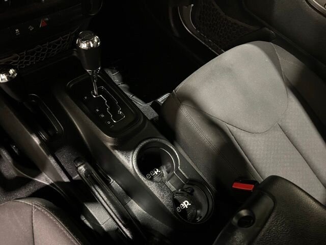 
 2017 Jeep Wrangler Willys Wheeler full									