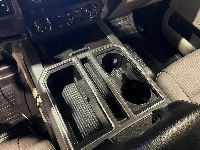 
 2019 Ford F-150 XLT full									