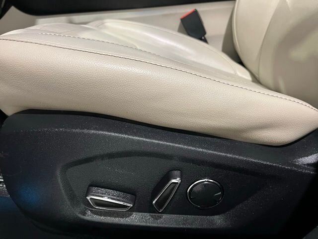 
 2017 Ford Edge Titanium full									