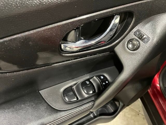 
 2017 Nissan Rogue S full									