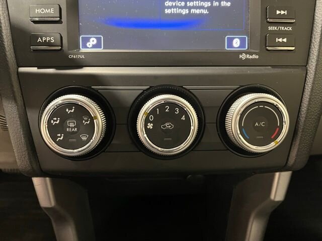 
 2016 Subaru Forester 2.5i full									