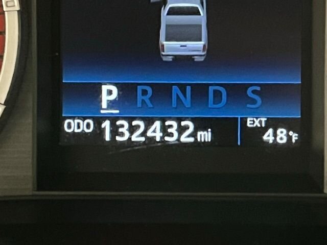 
 2016 Toyota Tundra SR5 full									