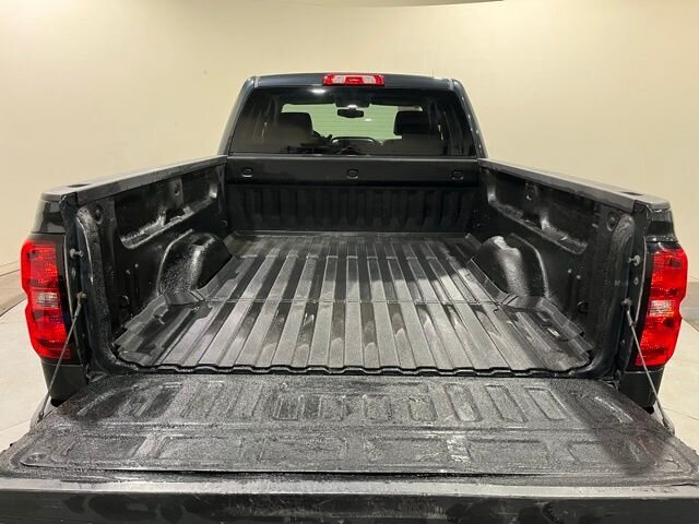 
 2017 Chevrolet Silverado 1500 LT LT2 full									