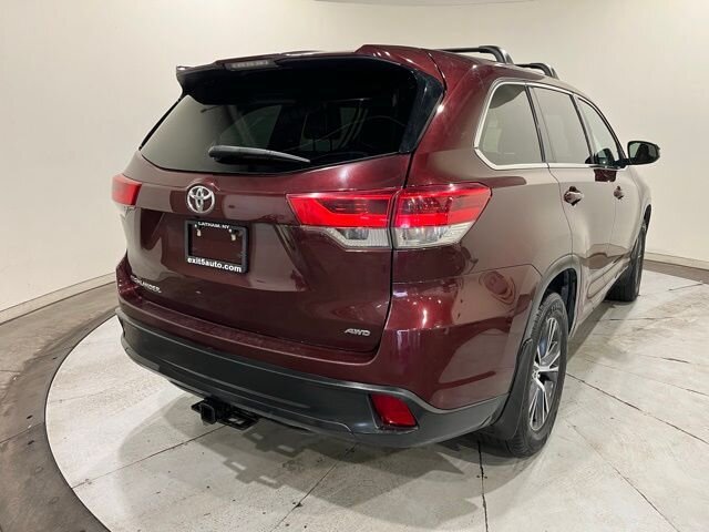 
 2018 Toyota Highlander LE full									