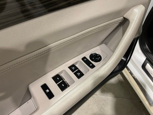 
 2015 Hyundai SONATA Limited full									