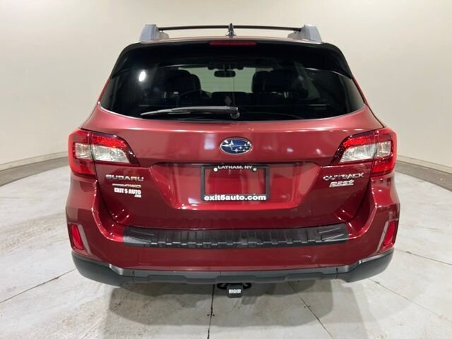 
 2016 Subaru Outback 2.5i Limited full									