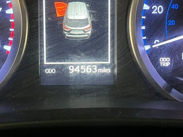 
 2018 Toyota Highlander LE full									