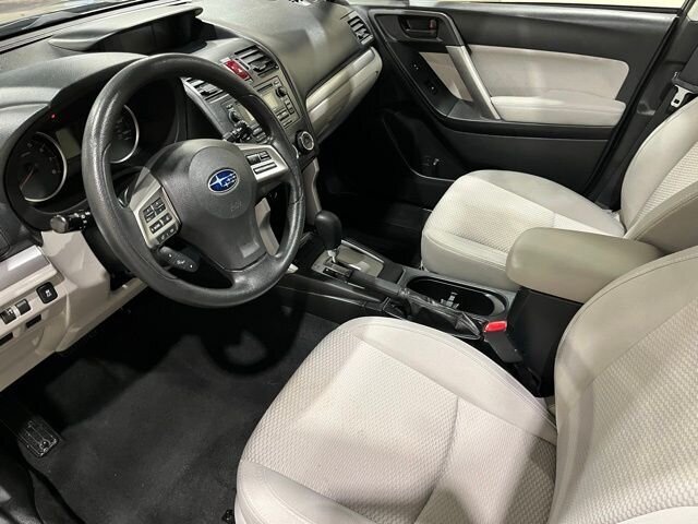 
 2014 Subaru Forester 2.5i Premium full									