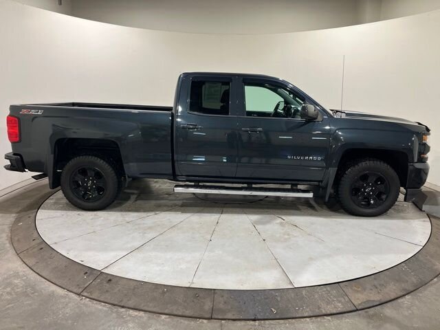 
 2017 Chevrolet Silverado 1500 LT LT2 full									