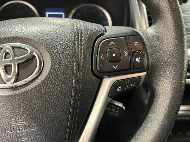 
 2018 Toyota Highlander LE full									