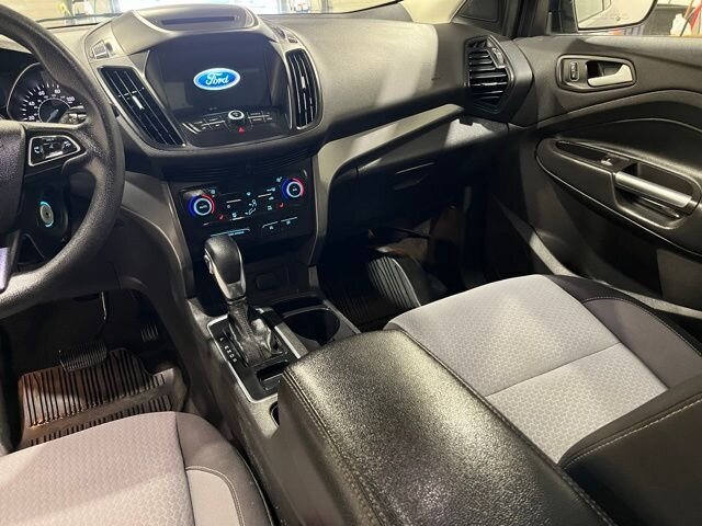 
 2018 Ford Escape SE full									