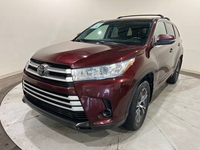 
 2018 Toyota Highlander LE full									