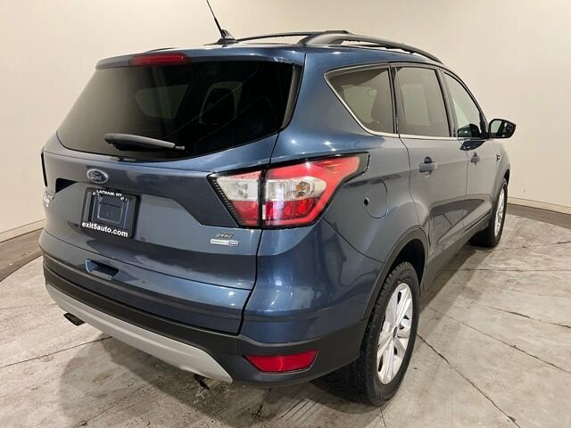 
 2018 Ford Escape SE full									