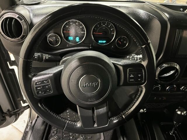 
 2017 Jeep Wrangler Willys Wheeler full									