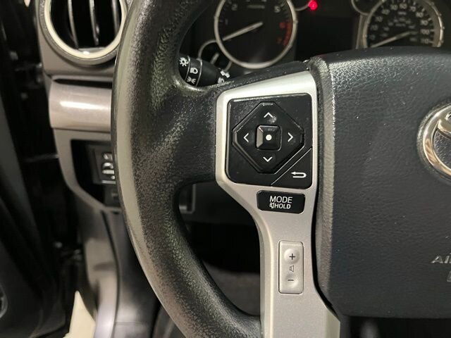 
 2016 Toyota Tundra SR5 full									