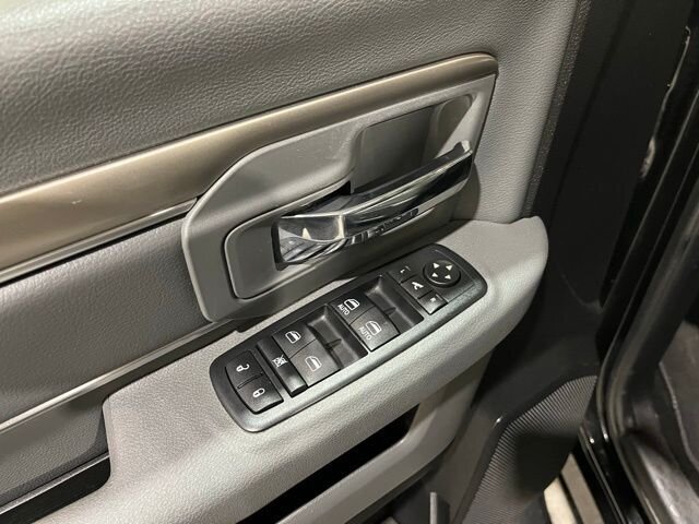 
 2016 RAM 1500 Big Horn full									