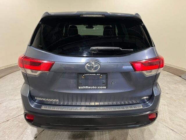 
 2018 Toyota Highlander LE full									